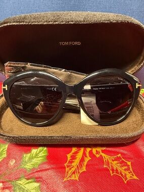 Tom Ford Black Round Women’s Sunglasses with Gold Accent